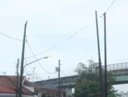 Pemasangan Tiang dan Kabel WIFI Tanpa Izin di Desa Taraban Menuai Protes
