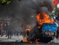 Polisi Bebaskan 22 Demonstran Usai Aksi Ricuh Tuntut Pencopotan Bupati Pati
