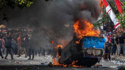 Polisi Bebaskan 22 Demonstran Usai Aksi Ricuh Tuntut Pencopotan Bupati Pati