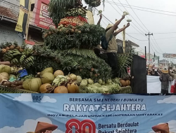 SMA Negeri 1 Bumiayu Tampilkan Gunungan Sayur dalam Karnaval Pembangunan Seni dan Budaya