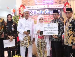 7 Pasang Resmi Berstatus Suami Istri, Nikah Massal Gratis Warnai HUT RI Ke-80 di Brebes