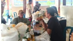 Penyaluran Bansos Sembako Desa Kretek Berlangsung Kondusif, 1.268 KPM Terima Bantuan