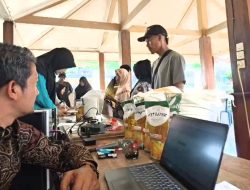 Penyaluran Bansos Sembako Desa Kretek Berlangsung Kondusif, 1.268 KPM Terima Bantuan