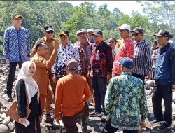 Wakil Bupati dan Sekda Turun Lapangan, Pantau Dampak Banjir Penggarutan dan Adisana