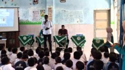 Bertemu Dunia di Sekolah: Mahasiswa Internasional UMP Menginspirasi Siswa MIM Karangtalun Kidul