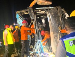 Bus Terguling di Tol Pejagan–Pemalang, 1 Tewas dan 33 Luka-luka