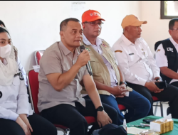 Gubernur Jateng Minta Penanganan Longsor di Paguyangan Brebes Dipercepat, Serahkan Bantuan untuk Siswa