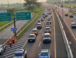 One Way Sepenggal Diberlakukan di Tol Trans Jawa, Arus Mudik di Brebes Lancar