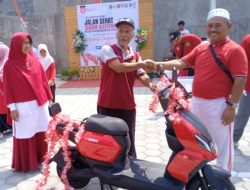 Jalan Sehat HUT RI ke-81, Warsino Bawa Pulang Sepeda Listrik